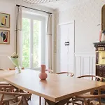 Bright Family Apartment - Recently Renovated